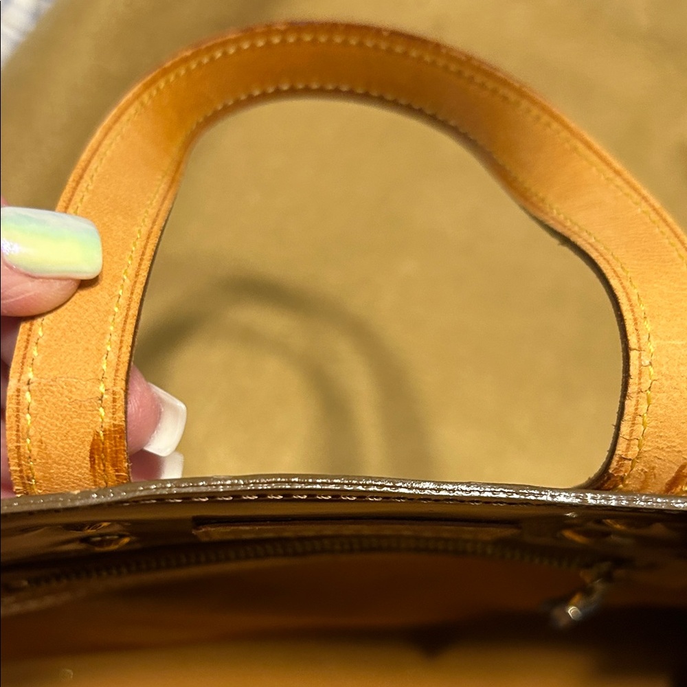 LV Monogram Vernis Reade Bronze MINI Tote Bag - Picture 9 of 16
